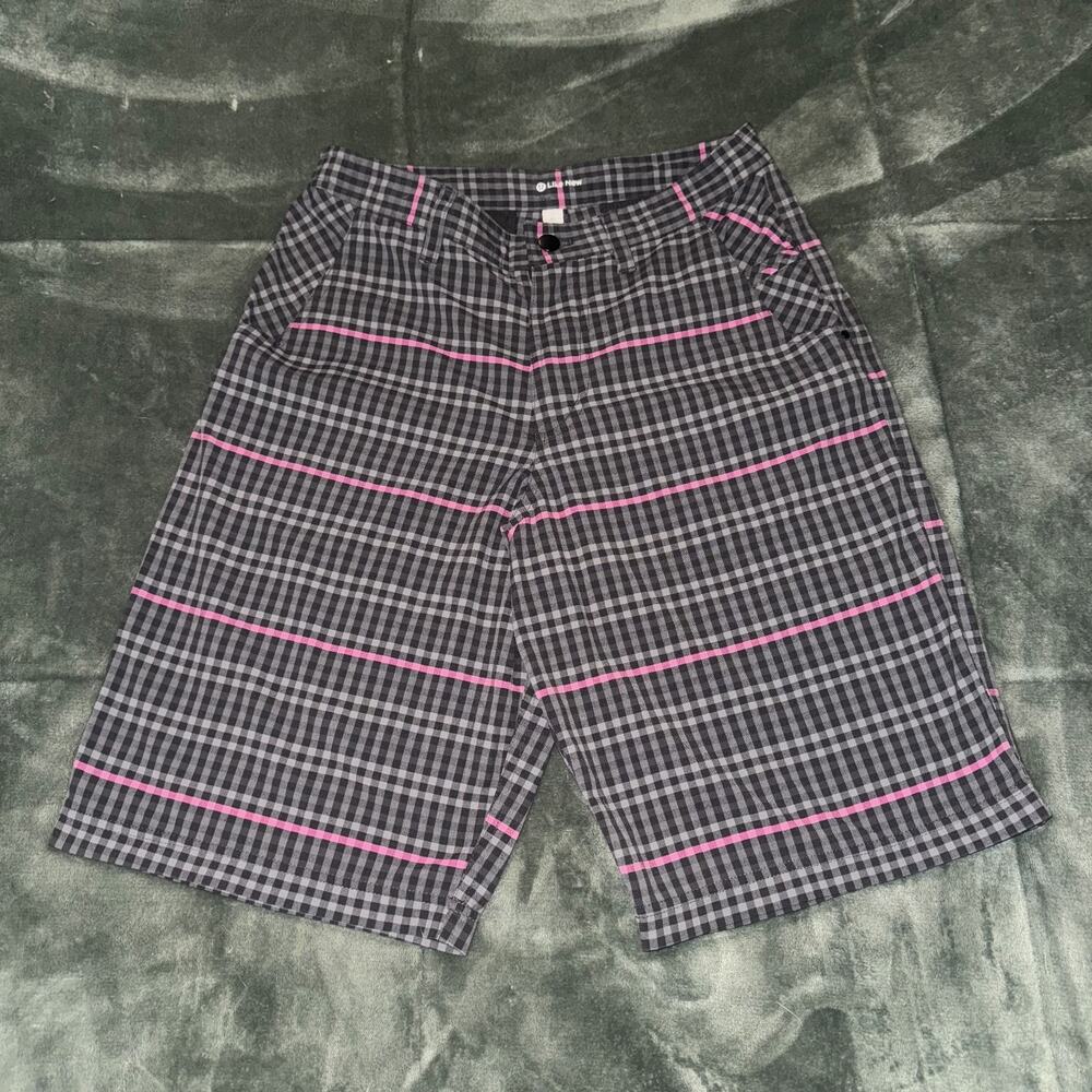 Lululemon Golf Shorts Men's 30 Gray Pink Gingham‎ Plaid Pockets Nylon Casual